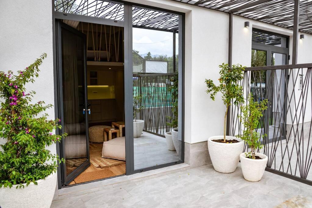 Mini Condo 2 Dl - Studio With A Private Patio Donja Lastva Exterior photo